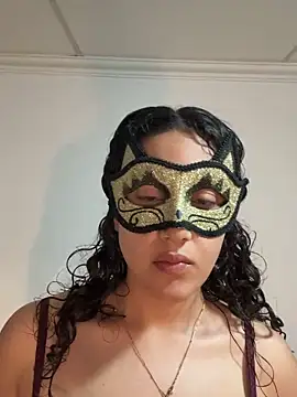 ineesdelreyy online show from April 2026 08:20:01 PM