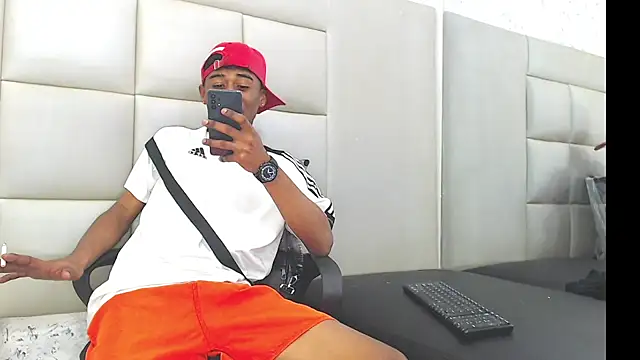 Snapshot of TonnyMarck chatting on February 2026 02:53:01 AM TonnyMarck online show from February 2026 02:53:01 AM