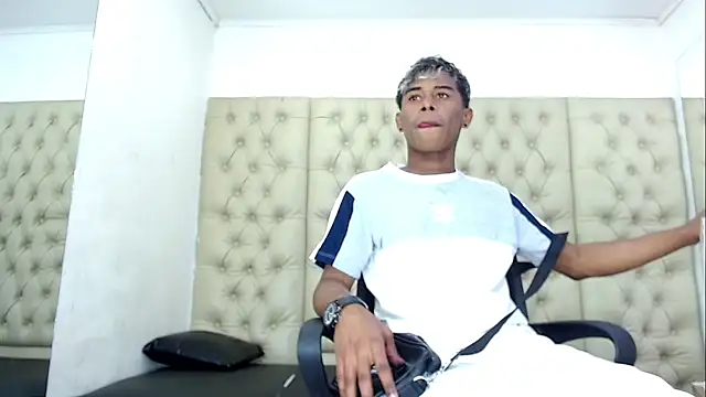 TonnyMarck online show from March 2026 03:21:01 AM