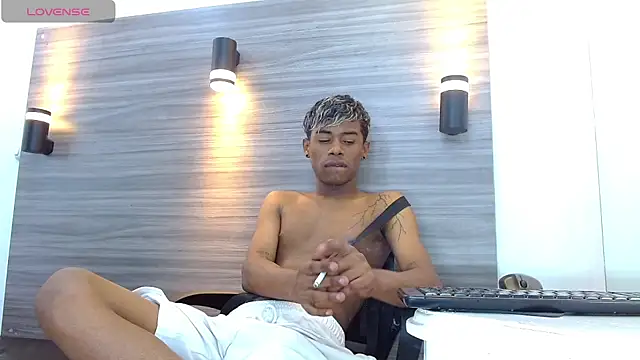 TonnyMarck online show from March 2026 03:12:01 AM