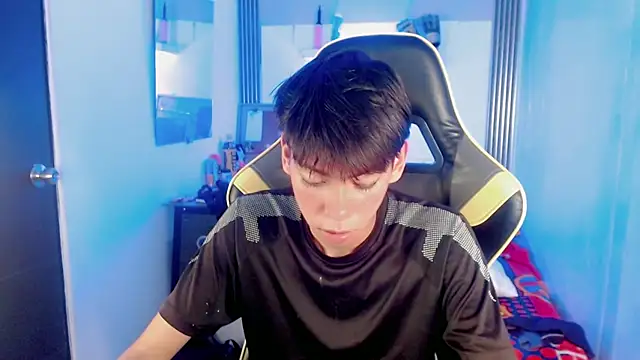 Liarr  online show from May 2026 11:23:04 PM