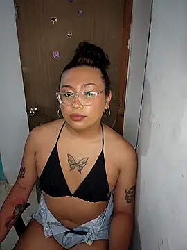 Kendallmafia online show from April 2026 08:10:01 PM