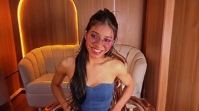 Alina b  online show from May 2026 08:05:02 PM