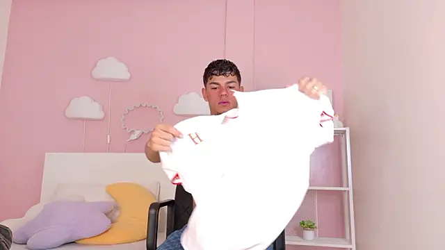 Duolistt   online show from February 2026 11:28:01 AM