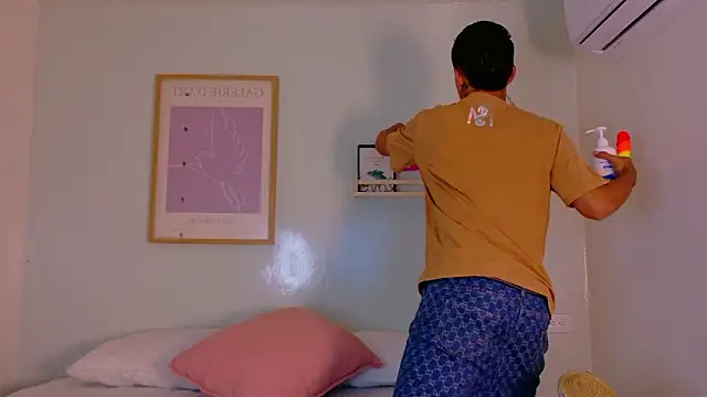 Duolistt   online show from February 2026 11:41:01 AM