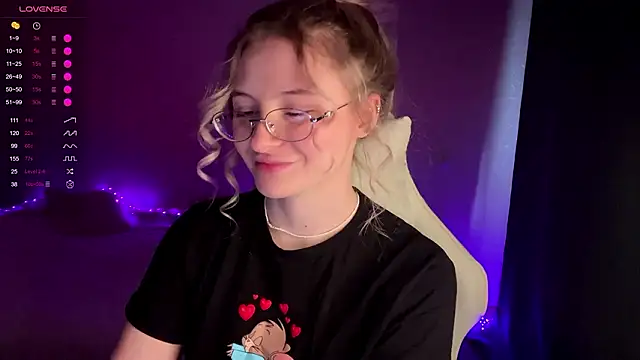 Snapshot of VibeVi chatting on February 2026 01:18:01 PM VibeVi online show from February 2026 01:18:01 PM