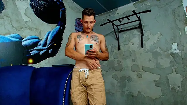 Snapshot of _angel_rivera chatting on February 2026 11:30:02 PM angel rivera online show from February 2026 11:30:02 PM