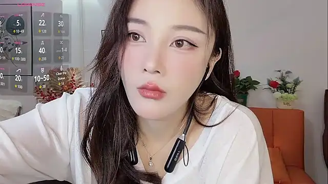 Lisa-295188 online show from February 2026 07:19:01 AM