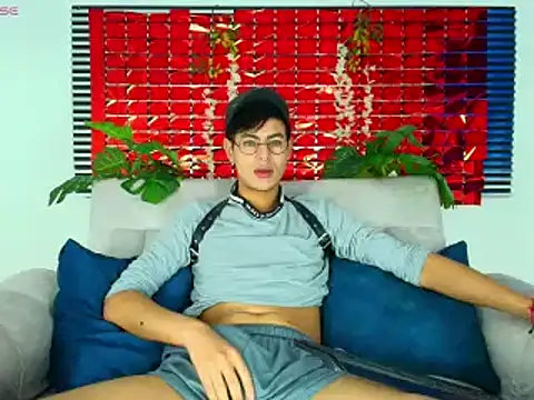 Snapshot of ThiiagoSaeenz chatting on February 2026 04:14:02 PM ThiiagoSaeenz online show from February 2026 04:14:02 PM