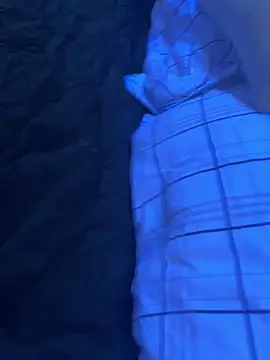 Snapshot of mileslongdeep chatting on February 2026 06:37:01 AM mileslongdeep online show from February 2026 06:37:01 AM