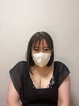 Mitsuco surflady online show from April 2026 06:30:02 PM