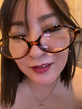 Mitsuco surflady online show from April 2026 07:58:01 PM