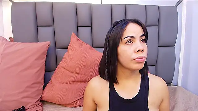 melany roberts  online show from May 2026 03:02:01 AM