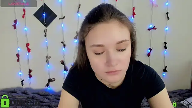 Elina X online show from June 2026 02:50:01 PM
