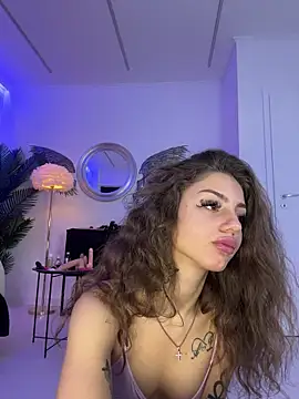 Snapshot of AnnastasiaJune chatting on February 2026 07:01:01 AM AnnastasiaJune online show from February 2026 07:01:01 AM