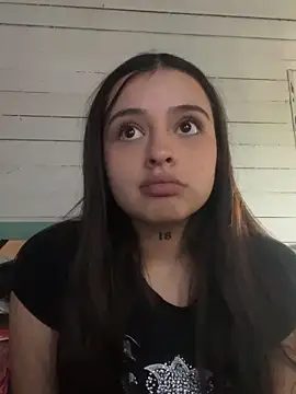 vainillasuave online show from April 2026 03:17:02 PM