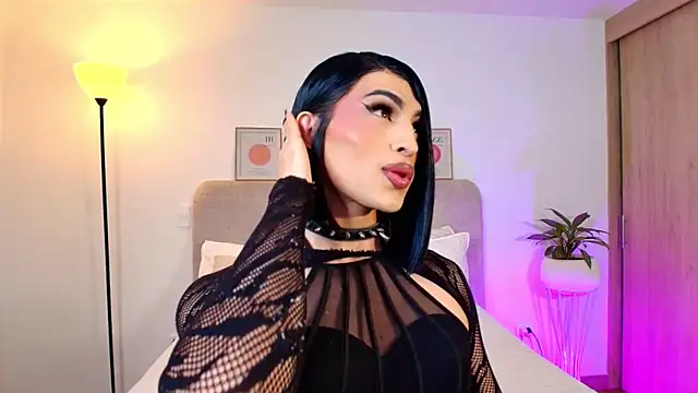Snapshot of KarolPortellaa chatting on April 2026 12:47:02 PM KarolPortellaa online show from April 2026 12:47:02 PM