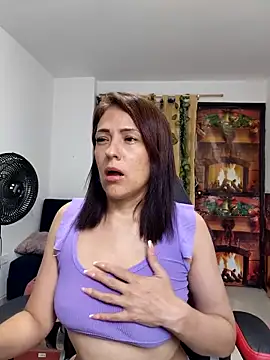 Snapshot of amelie_rose__ chatting on February 2026 07:24:02 PM amelie rose online show from February 2026 07:24:02 PM