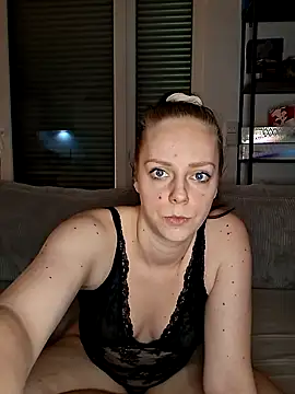 Snapshot of Larifari0406 chatting on February 2026 08:36:01 PM Larifari0406 online show from February 2026 08:36:01 PM