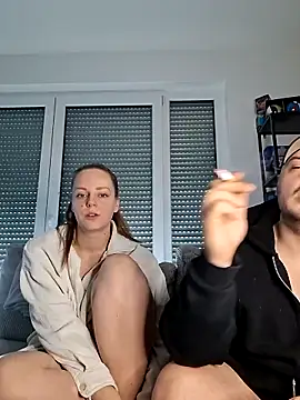 Snapshot of Larifari0406 chatting on February 2026 12:25:01 PM Larifari0406 online show from February 2026 12:25:01 PM