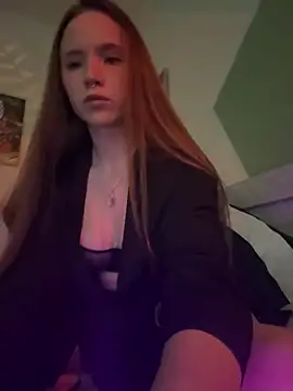 ameliamooon online show from February 2026 08:24:02 PM