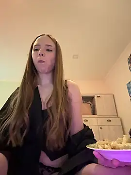 ameliamooon online show from February 2026 08:36:01 PM