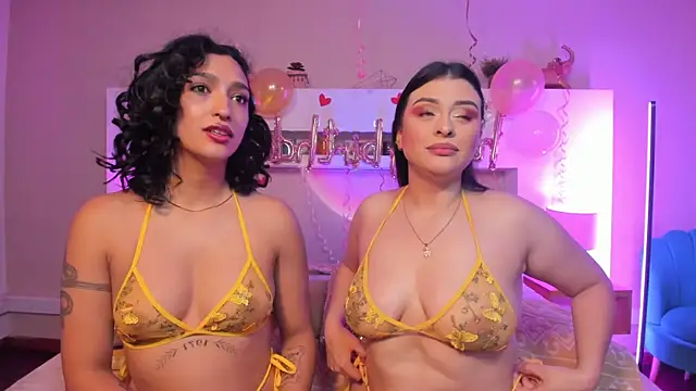 Cleo Foxx online show from April 2026 12:07:02 PM