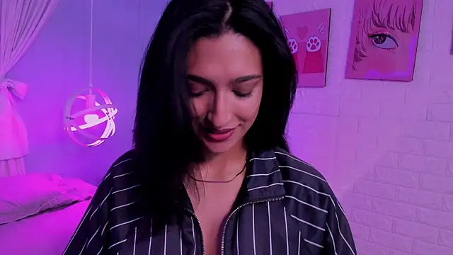 Cleo Foxx online show from May 2026 12:00:01 PM