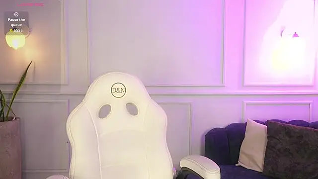 Lia Velez  online show from March 2026 03:30:02 AM