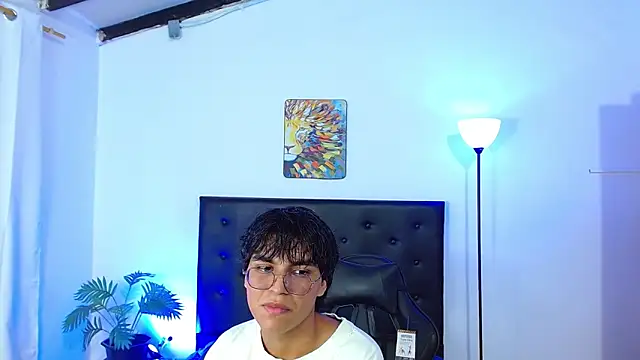 Maecum18 online show from February 2026 08:58:01 PM