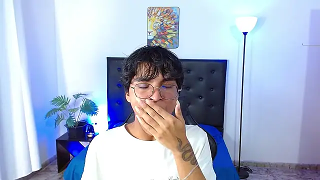 Maecum18 online show from February 2026 10:14:02 PM