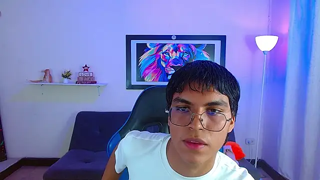 Maecum18 online show from May 2026 08:59:01 PM