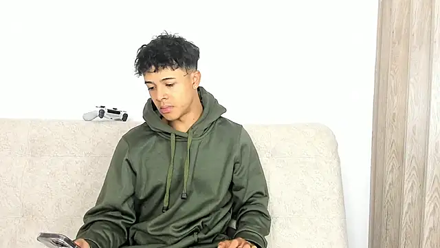 Snapshot of _Alex_Colton chatting on February 2026 10:21:01 PM Alex Colton online show from February 2026 10:21:01 PM