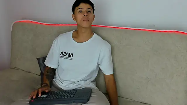 Alex Colton online show from July 2026 09:50:02 PM