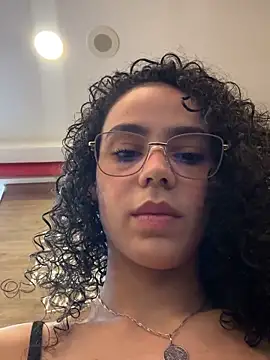 SirenStell0 online show from April 2026 05:17:01 PM