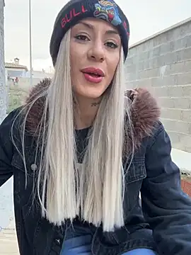 MelaFoxx online show from March 2026 04:42:01 PM