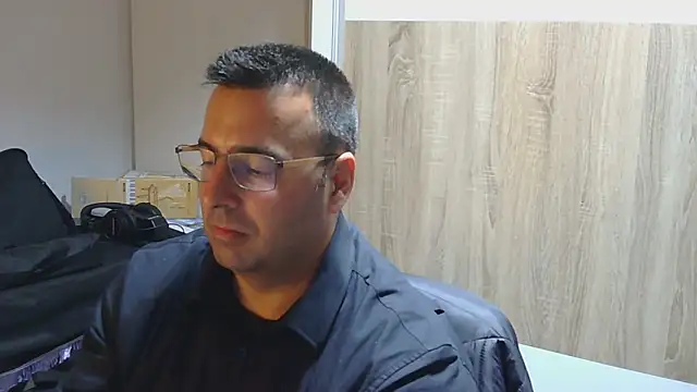 Snapshot of VanillaTime78-Jorge chatting on April 2026 12:27:02 AM VanillaTime78-Jorge online show from April 2026 12:27:02 AM