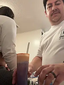 Snapshot of Skizm1986 chatting on February 2026 02:53:01 AM Skizm1986 online show from February 2026 02:53:01 AM