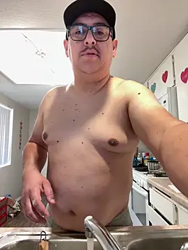 Snapshot of Skizm1986 chatting on February 2026 05:41:01 PM Skizm1986 online show from February 2026 05:41:01 PM