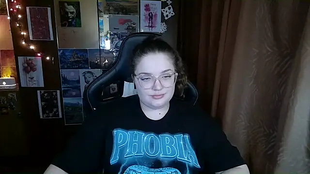 Snapshot of Teasing_Dora chatting on February 2026 12:07:01 AM Teasing Dora online show from February 2026 12:07:01 AM