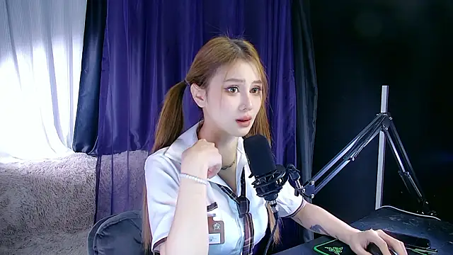 Snapshot of Yunny-888 chatting on February 2026 06:08:02 AM Yunny-888 online show from February 2026 06:08:02 AM