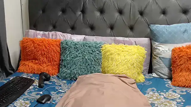 Snapshot of DickDivaXX chatting on February 2026 04:42:01 AM DickDivaXX online show from February 2026 04:42:01 AM