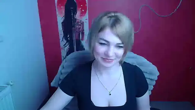 CuttieEmma online show from March 2026 06:47:01 AM