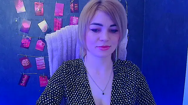 CuttieEmma online show from March 2026 06:35:01 PM
