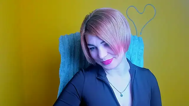 CuttieEmma online show from April 2026 05:59:01 AM