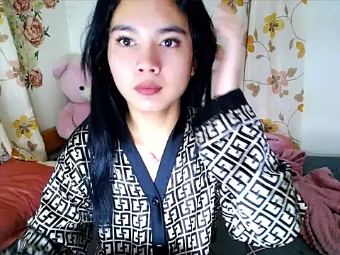 Snapshot of devine_goddess chatting on April 2026 03:30:02 PM devine goddess online show from April 2026 03:30:02 PM