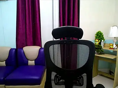 Snapshot of devine_goddess chatting on May 2026 07:45:02 PM devine goddess online show from May 2026 07:45:02 PM