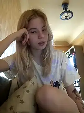 EsterSteele online show from February 2026 01:16:02 PM