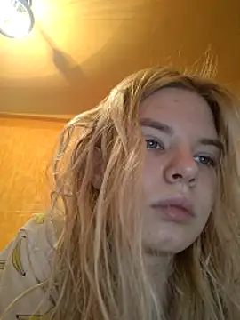 EsterSteele online show from February 2026 01:20:01 PM