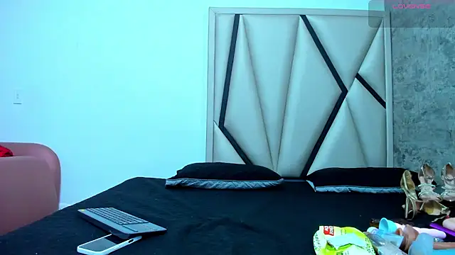 Emily-Queen03 online show from February 2026 11:53:02 AM